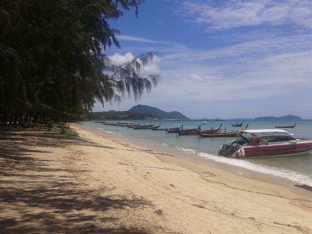 But Different Phuket Boutique Hotel Nai Harn Екстериор снимка