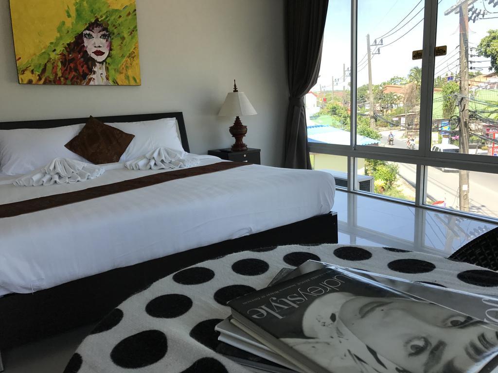 But Different Phuket Boutique Hotel Nai Harn Екстериор снимка
