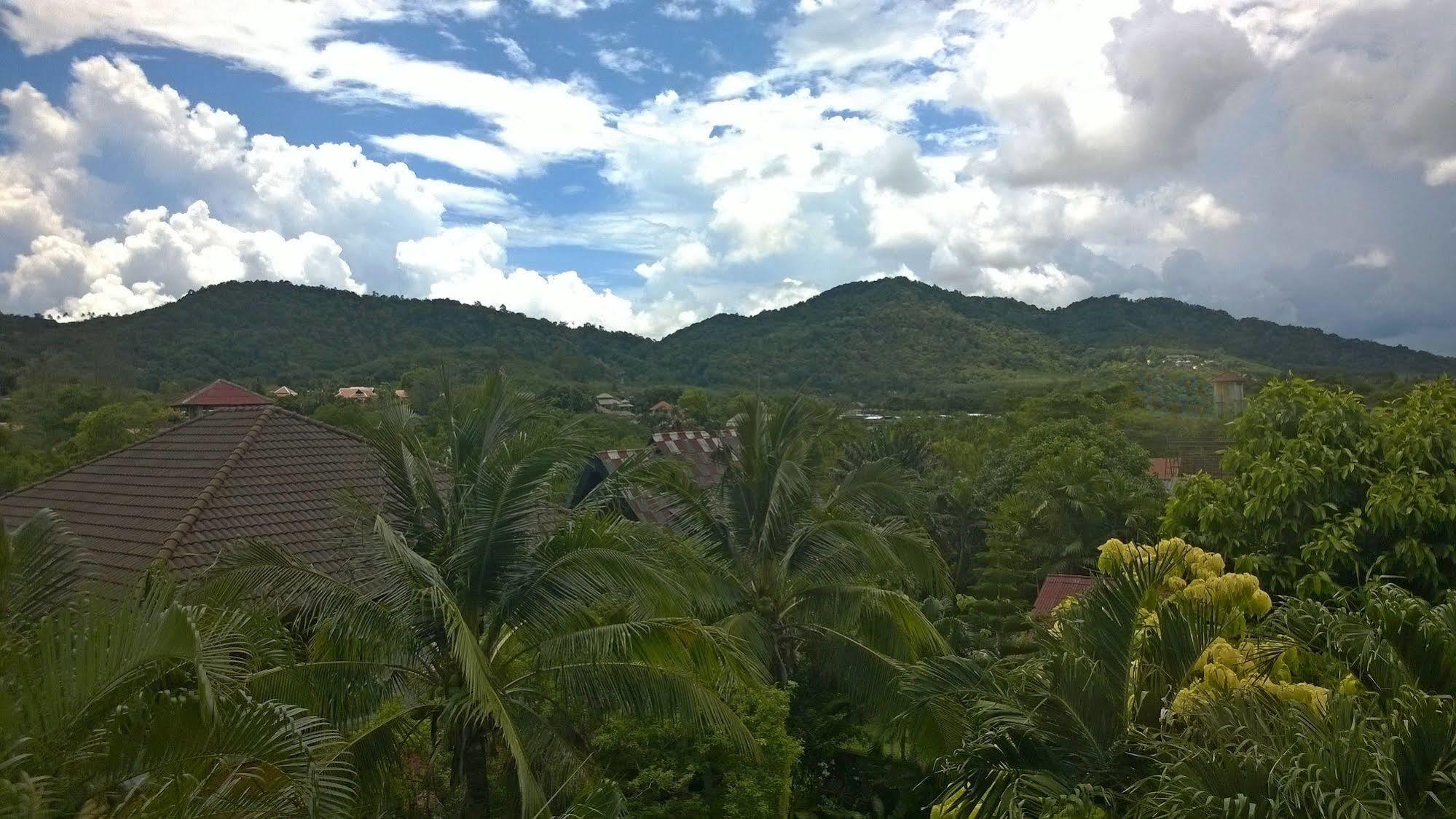 But Different Phuket Boutique Hotel Nai Harn Екстериор снимка