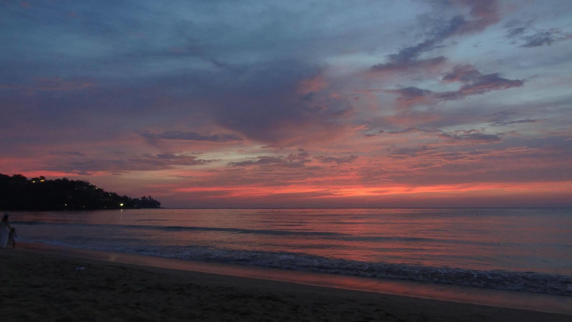 But Different Phuket Boutique Hotel Nai Harn Екстериор снимка